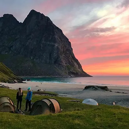 بيت شباب Arctic Coworking Eggum